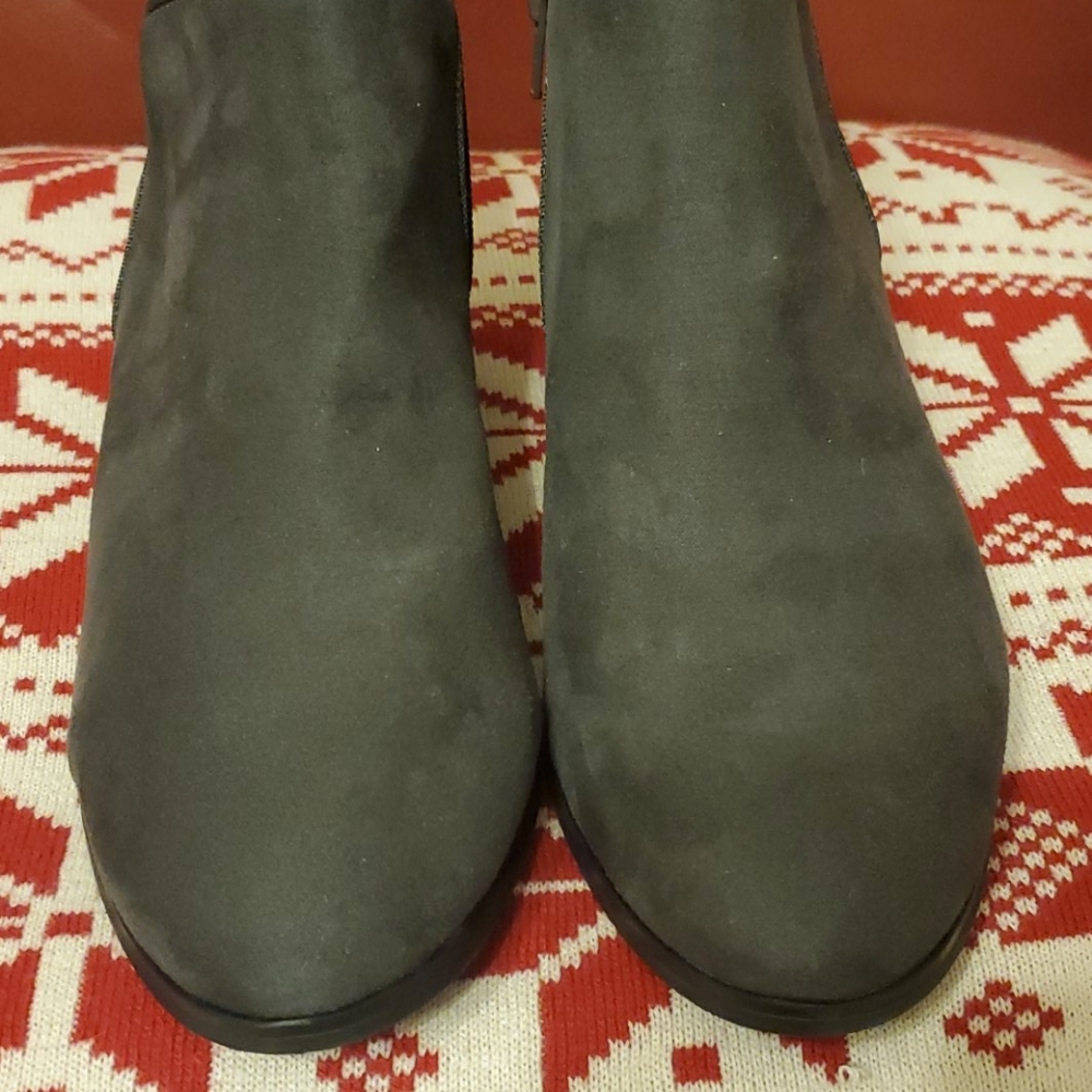 Style & Co. Ankle Booties - NWOT - Picture 5 of 10
